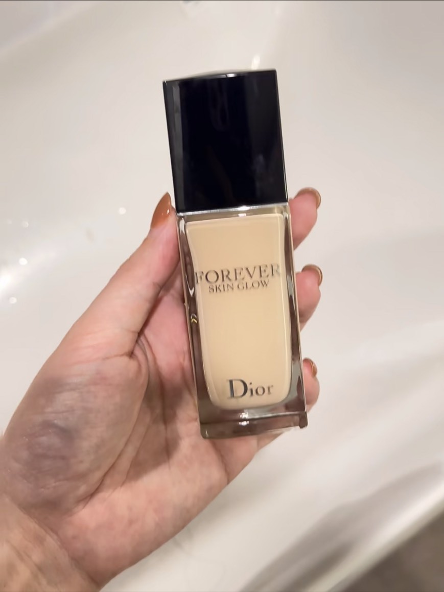 DIOR 超完美持久粉底液