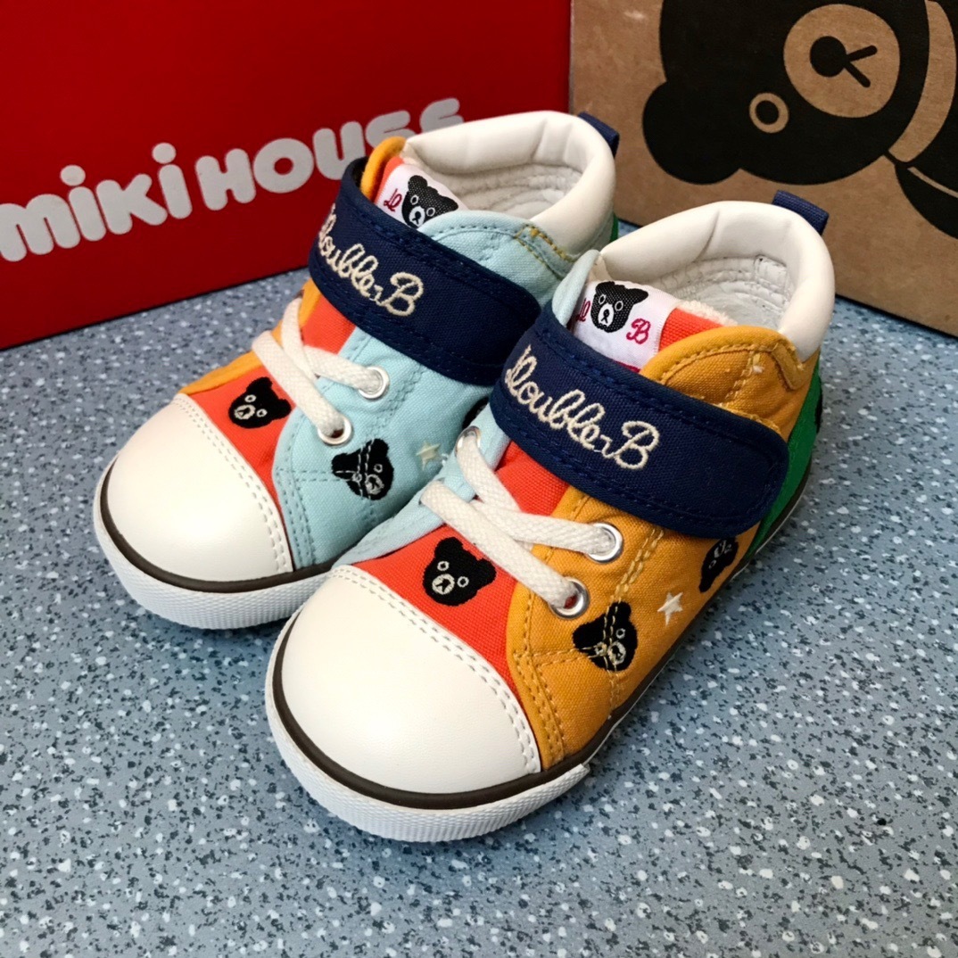 𝐌𝐢𝐤𝐢 𝐇𝐨𝐮𝐬𝐞 黑熊滿刺繡魔術貼帆布鞋