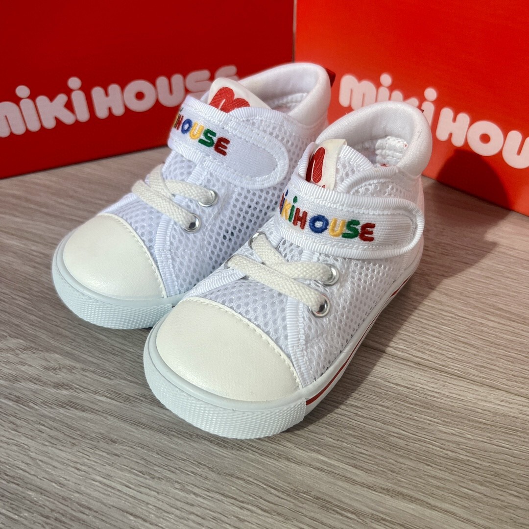 𝐌𝐢𝐤𝐢 𝐇𝐨𝐮𝐬𝐞 純白網面魔術貼鞋 斷碼!