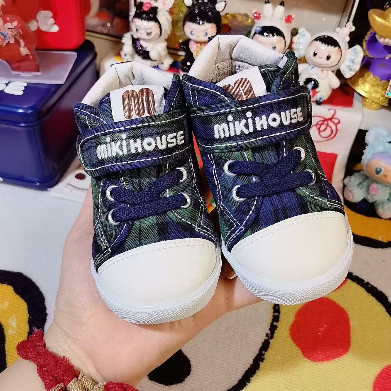 𝐌𝐢𝐤𝐢 𝐇𝐨𝐮𝐬𝐞 墨綠格仔魔術貼帆布鞋
