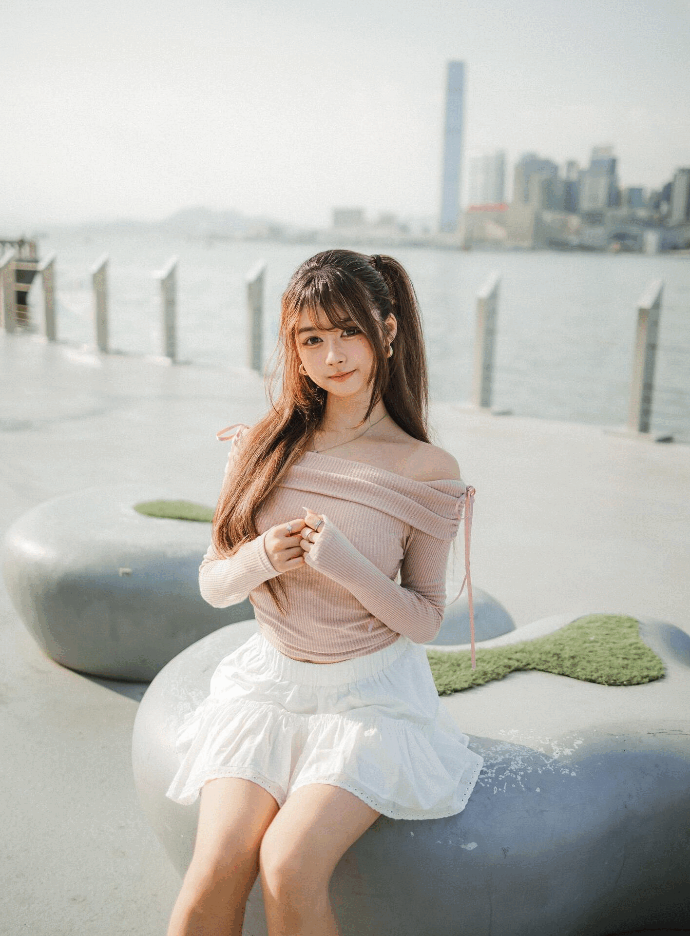 Lovely Ribbon Off-shoulder Top