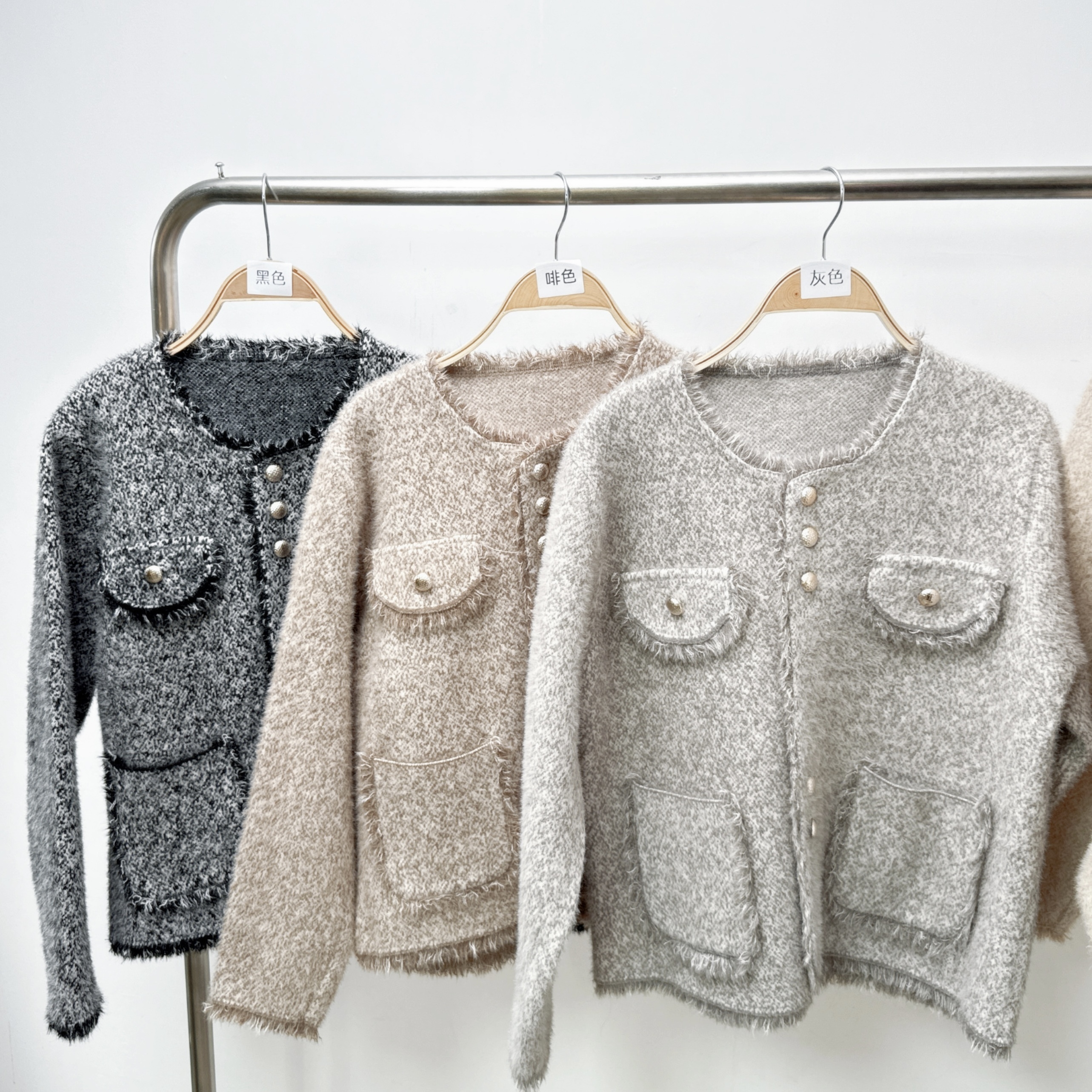 SOSO拼邊雪花紋仿兔毛長袖外套 (A60-A63)