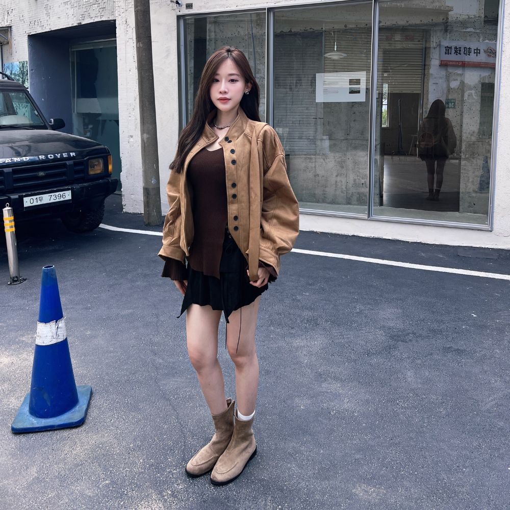 【韓系氛圍感】DOMISS秋冬麂皮外套-附小包 外套組 女主霧面麂皮短版俐落外套-2色 (現貨)