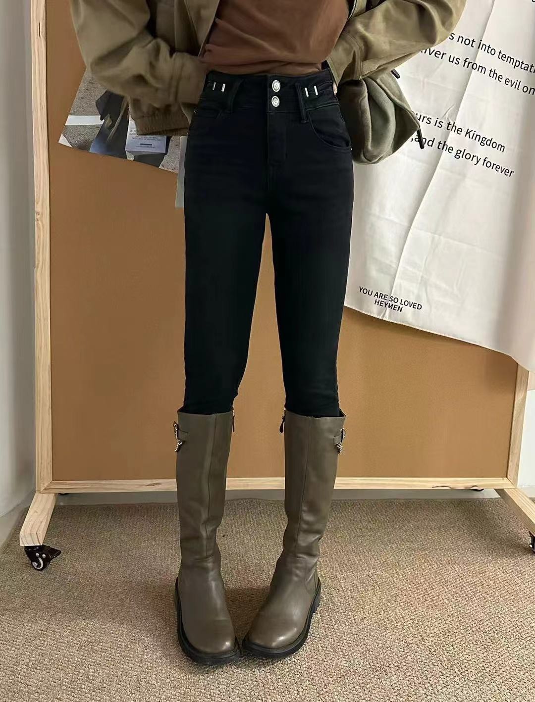 Nellie&Co. 雙釦超彈斜裁窄管褲