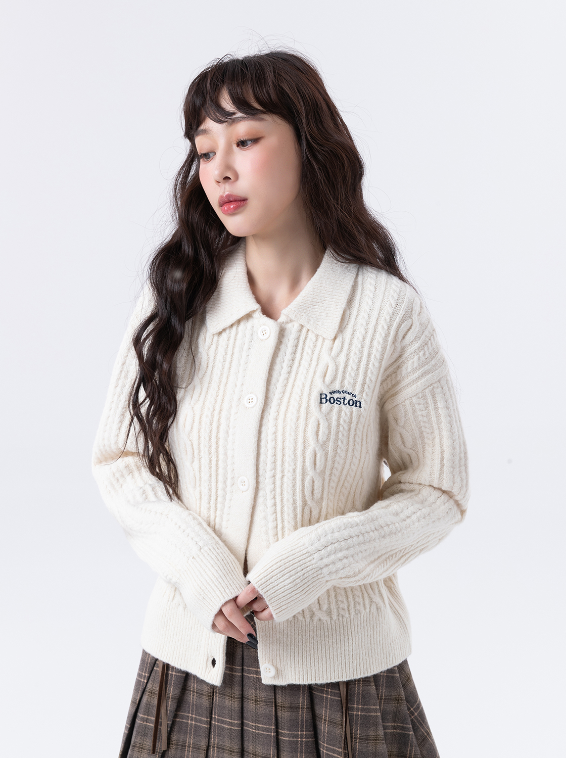 【第二件5折】小字刺繡POLO領開襟上衣