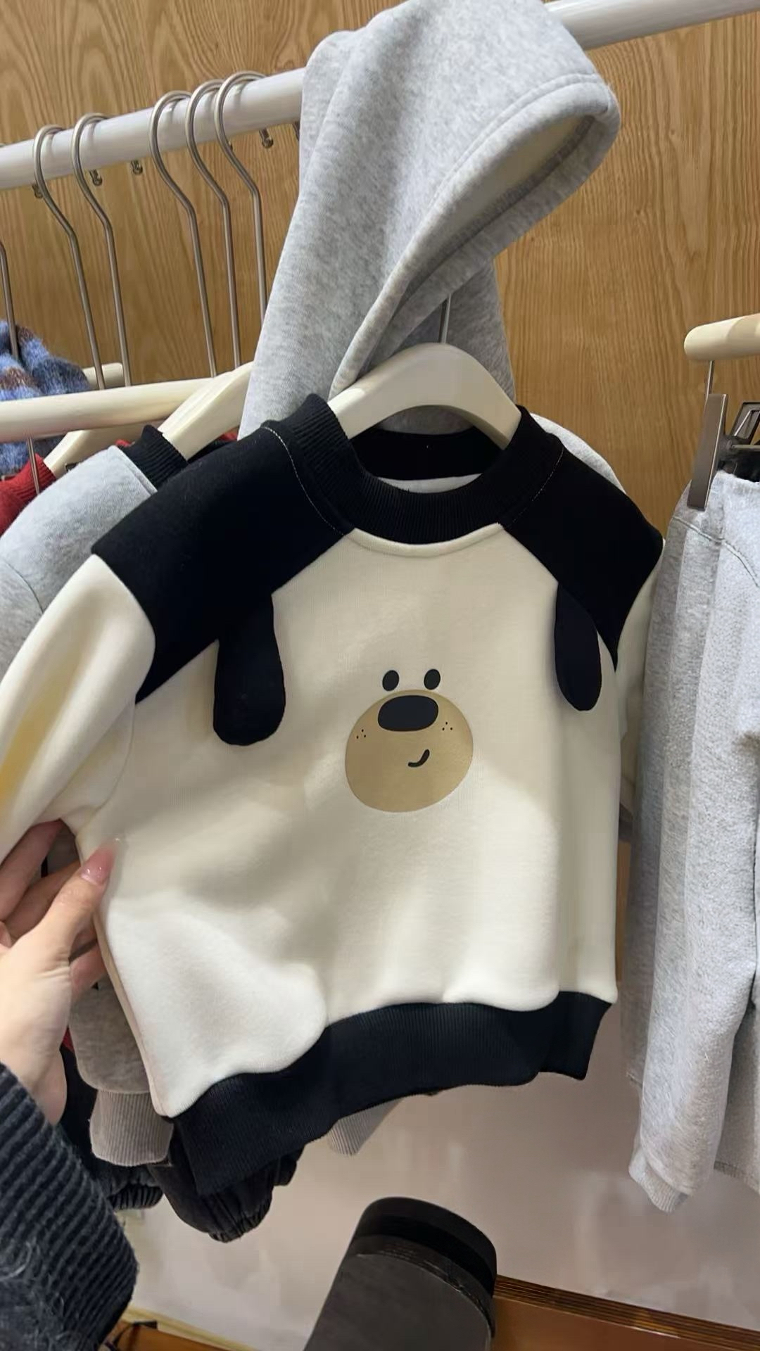 BYB11T059BK cool 狗狗撞色衛衣