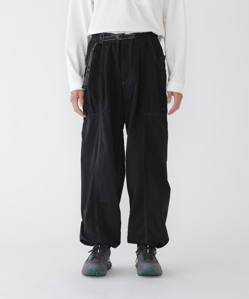and wander｜crinkled nylon pants