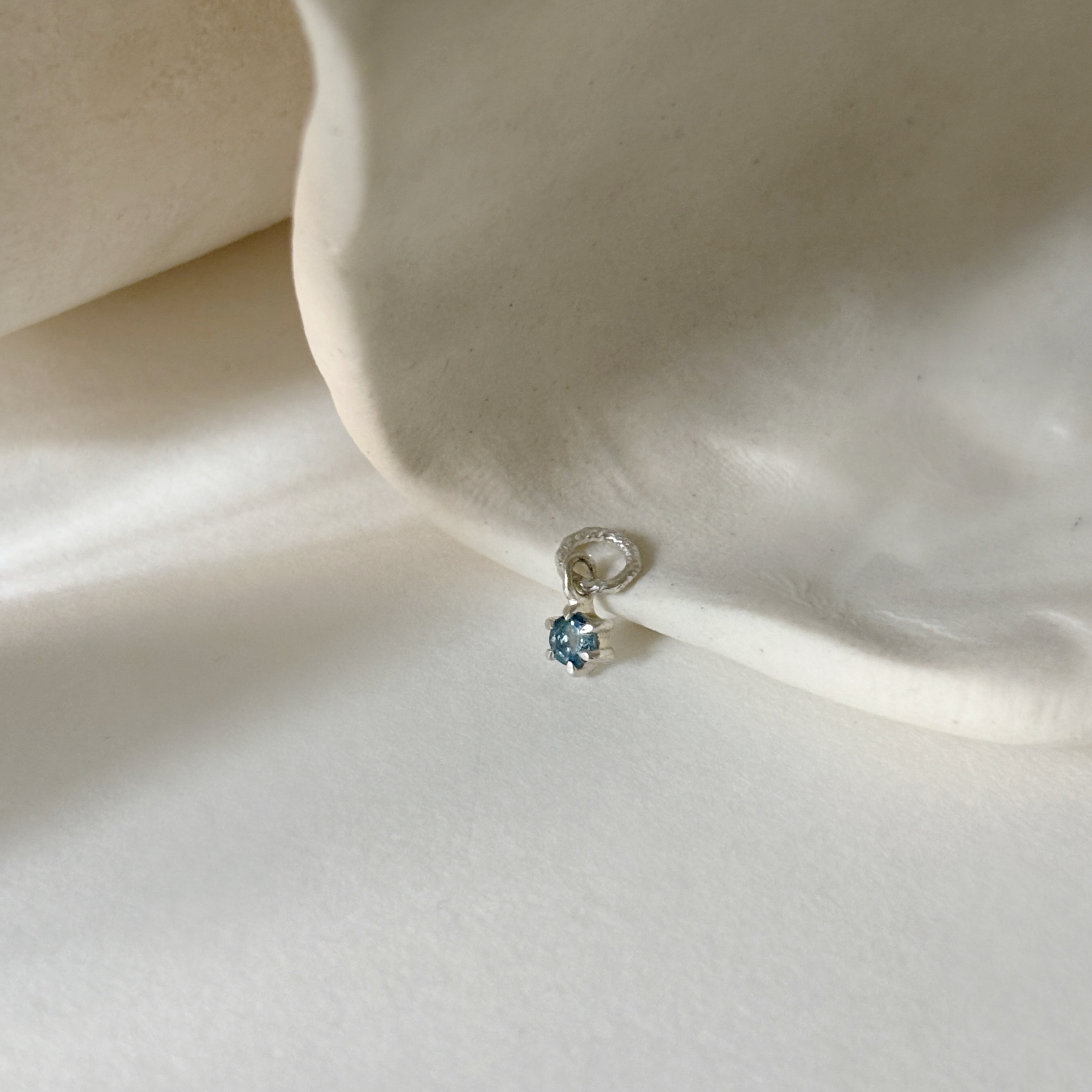 mini六爪倫敦托帕石耳墜