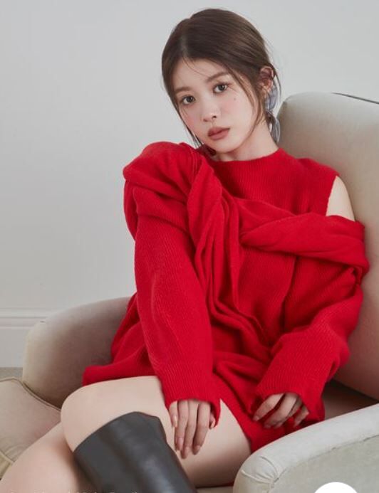 [預購] 折扣SNIDEL 不對稱設計元素的針織套頭上衣