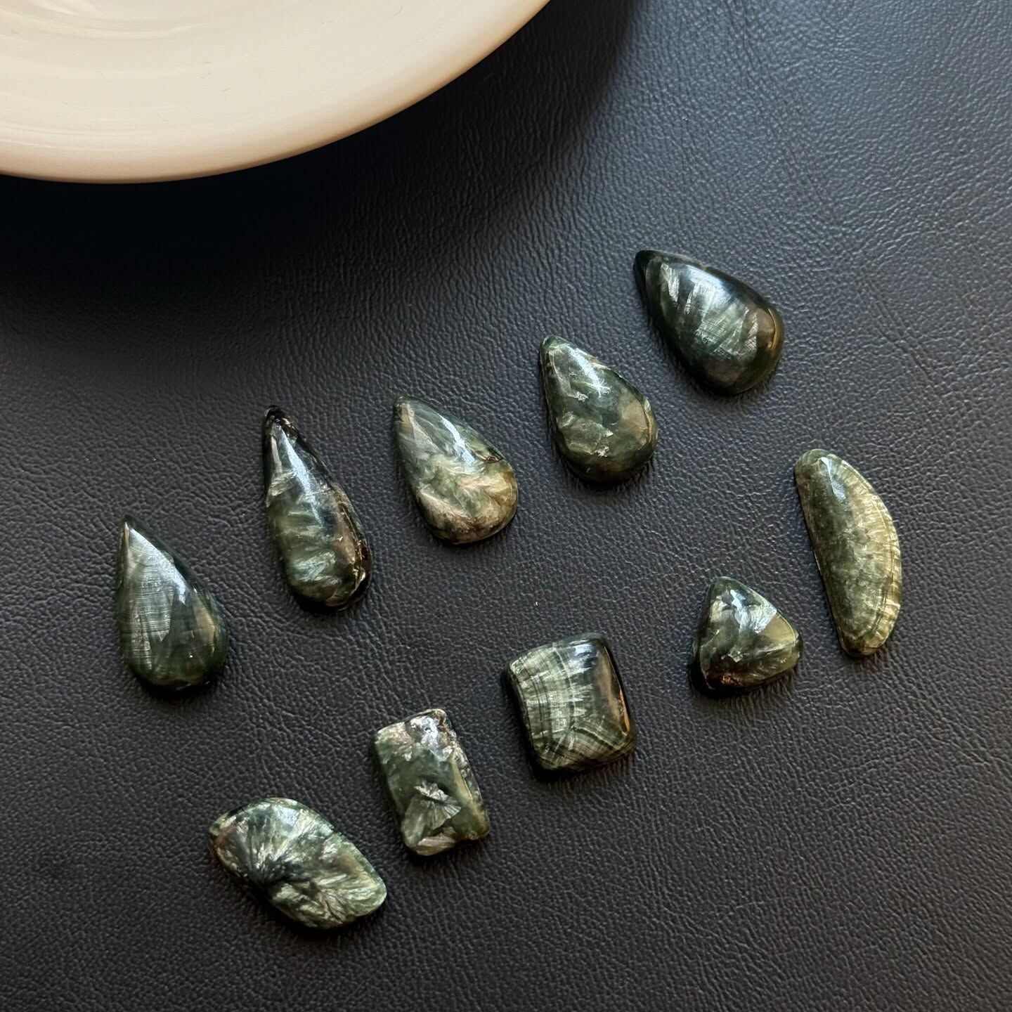 [原石] 綠龍晶 水晶蛋面 水晶墜面