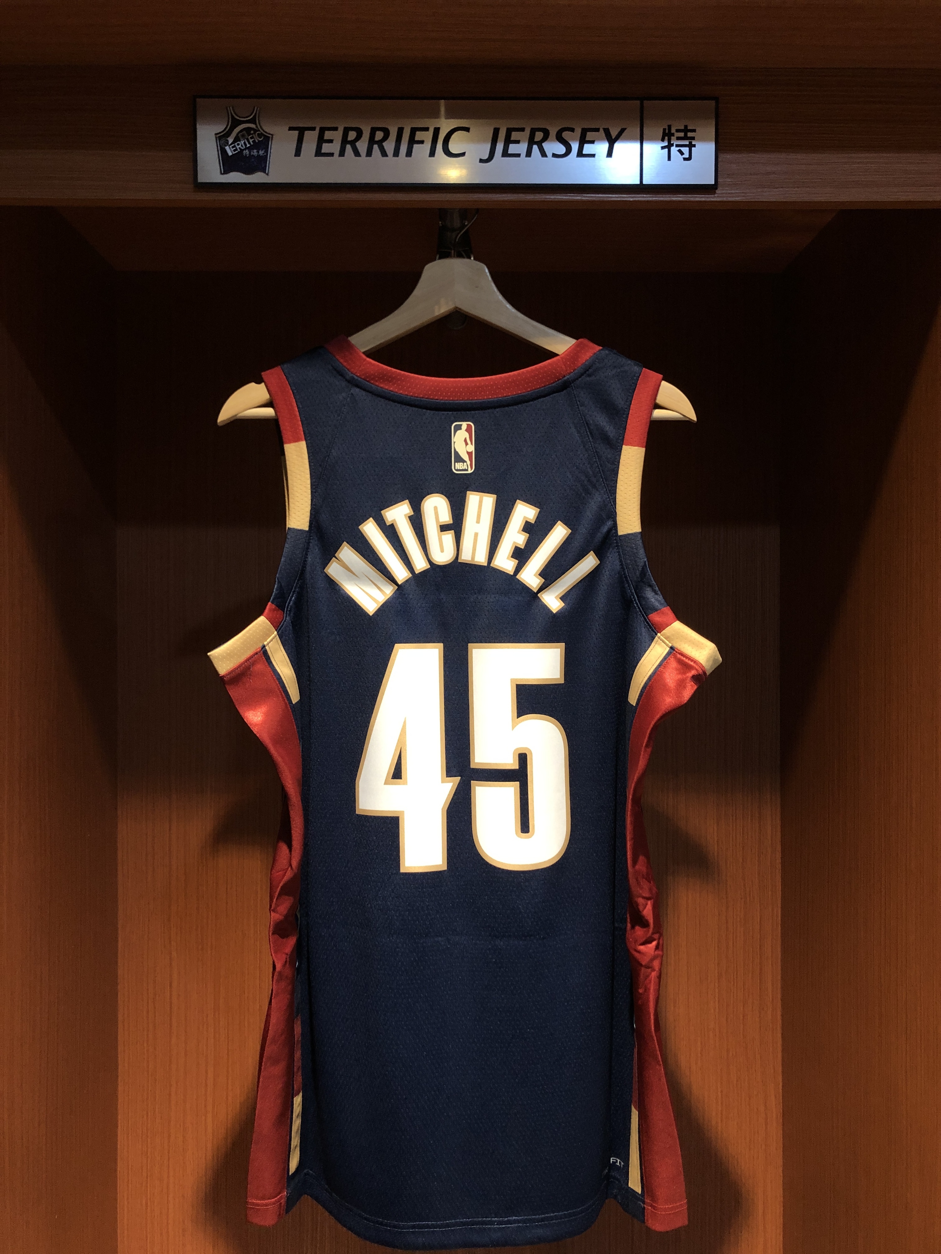 NBA球衣 Donovan Mitchell 克里夫蘭騎士復古 25-26 HWC Nike Swingman 球迷版 熱轉印 全新