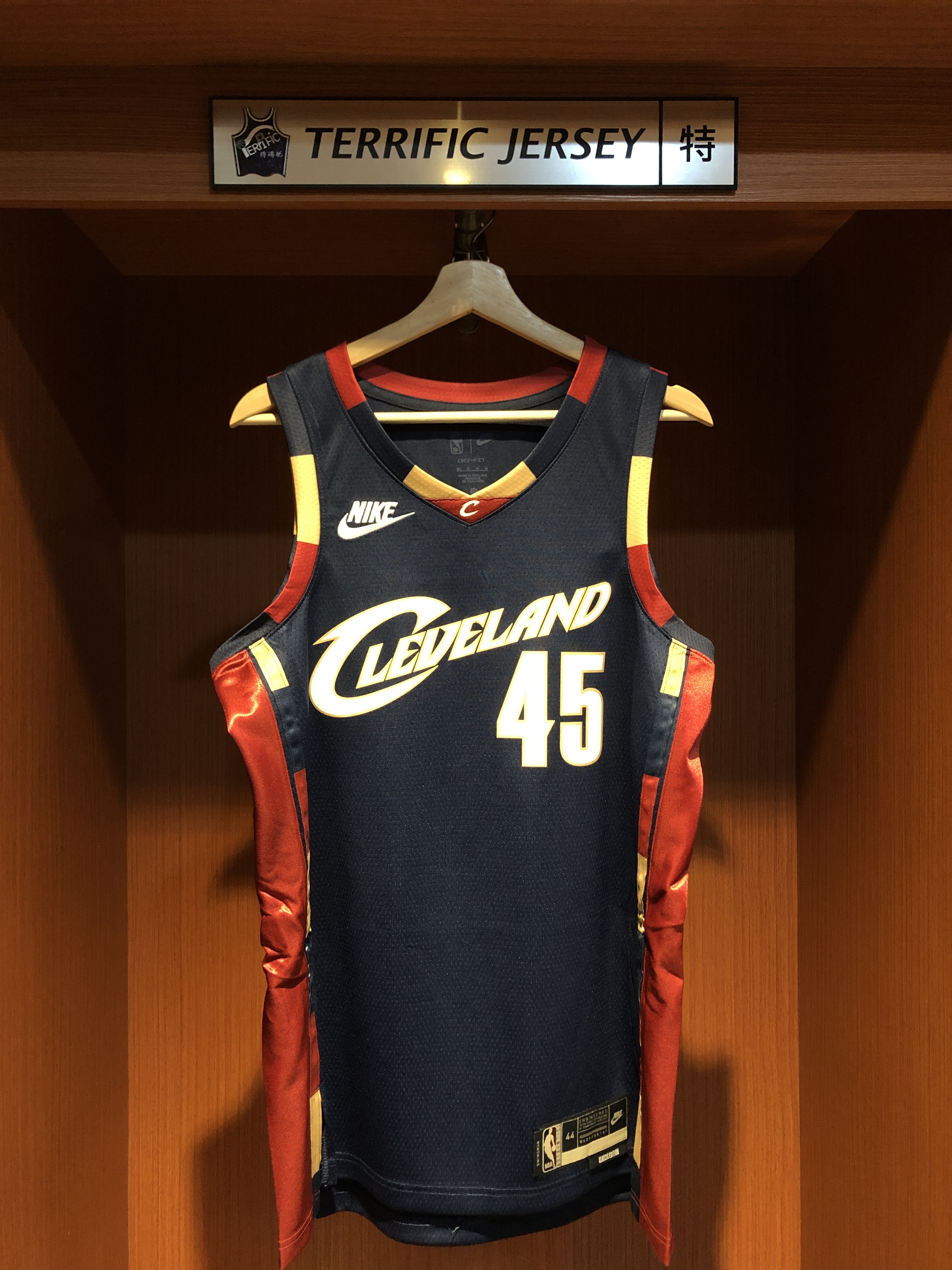 NBA球衣 Donovan Mitchell 克里夫蘭騎士復古 25-26 HWC Nike Swingman 球迷版 熱轉印 全新