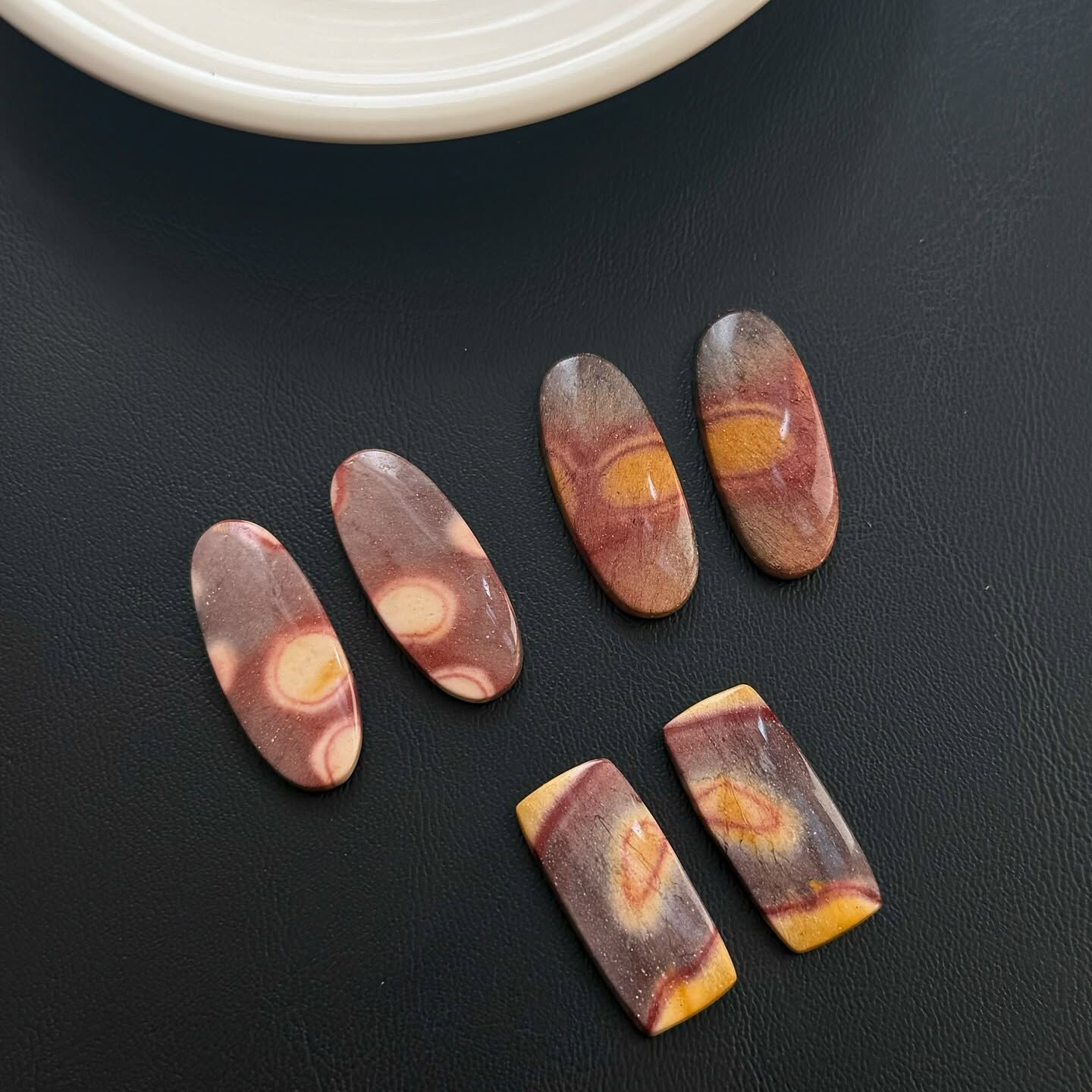 [原石] 魔凱石 / 蛋黃石 水晶蛋面 水晶墜面