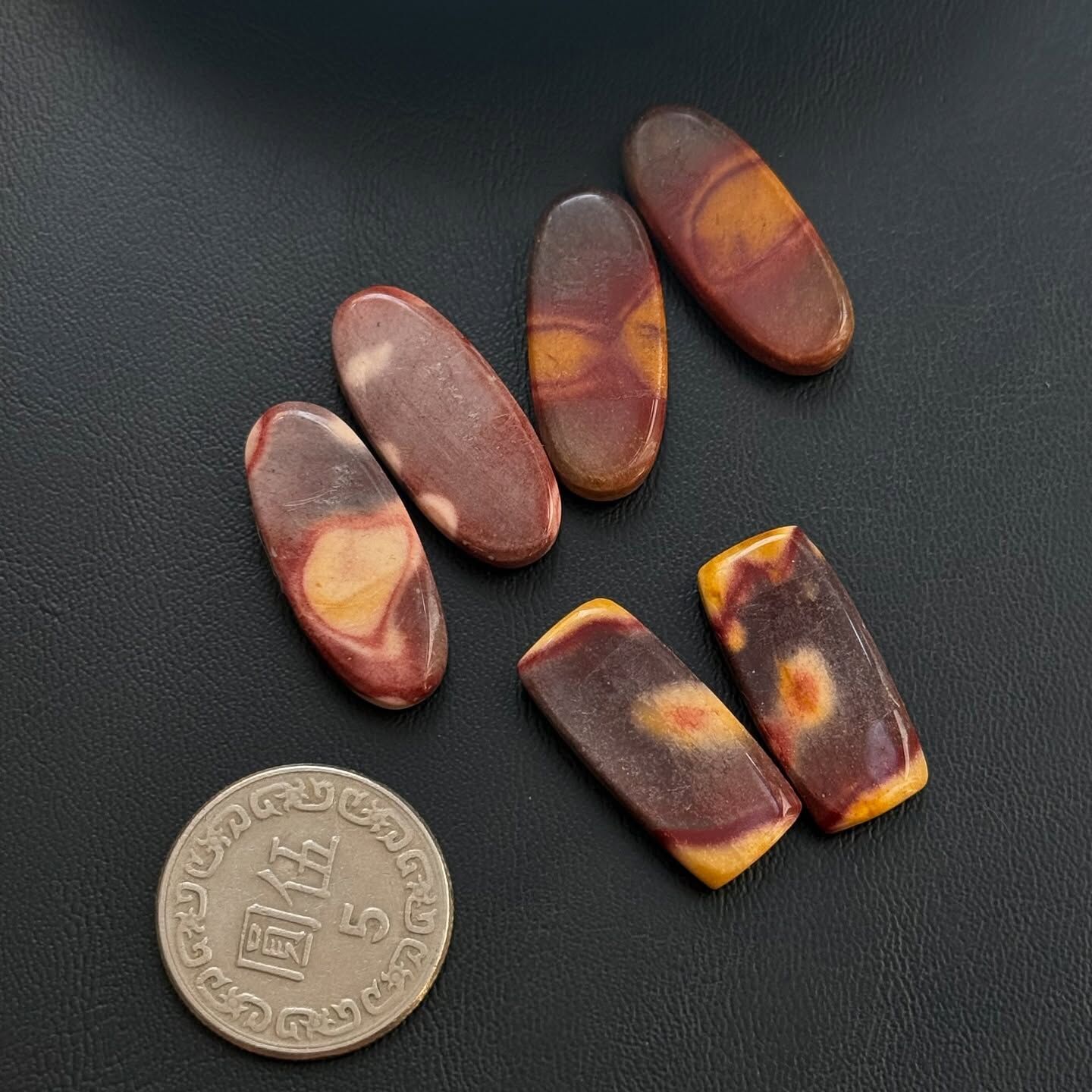 [原石] 魔凱石 / 蛋黃石 水晶蛋面 水晶墜面