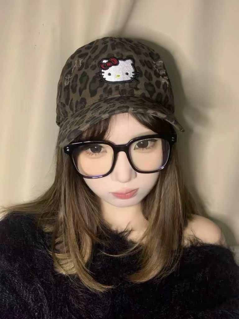 【預購】SANRIO HELLO KITTY 凱蒂貓 豹紋 咖棕色 刺繡LOGO 棒球帽 鴨舌帽 代購