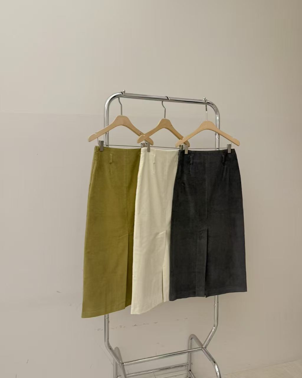 HA5229 燈心絨前開叉直筒裙