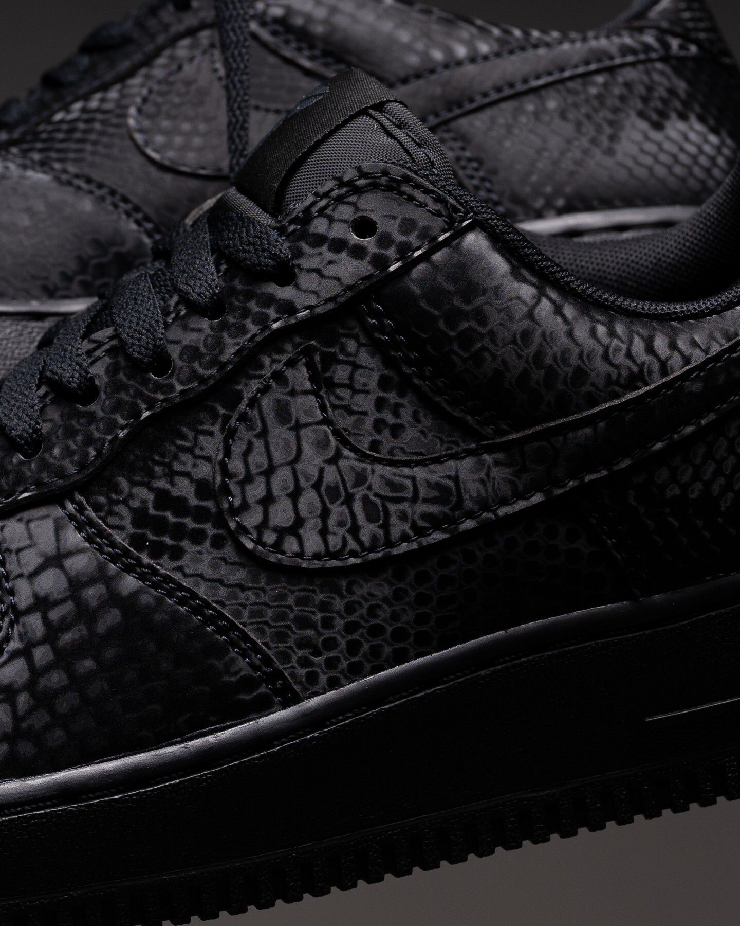 (預訂) KOBE x Nike Air Force 1 Low - Forever Black