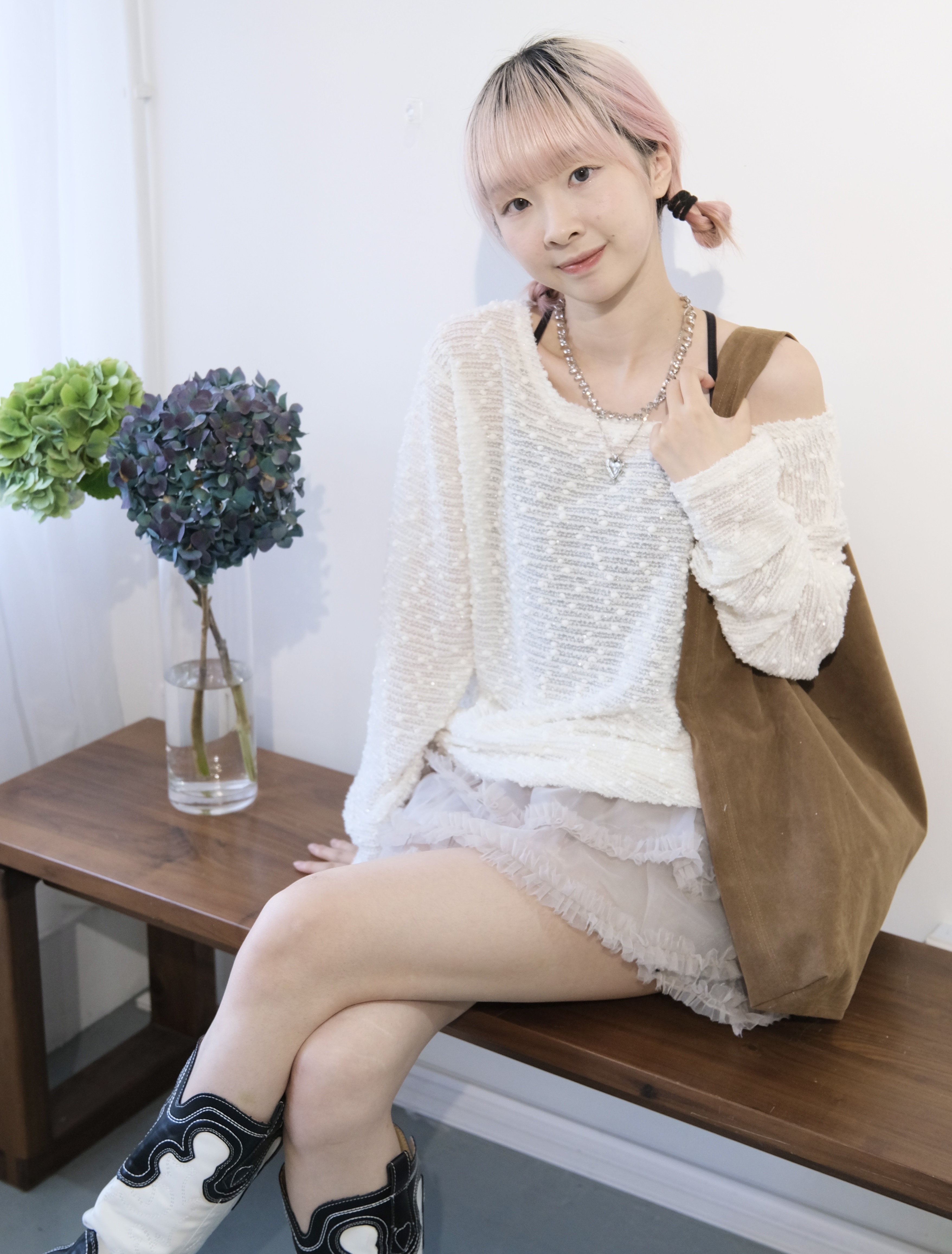 閃閃斜肩毛粒Top