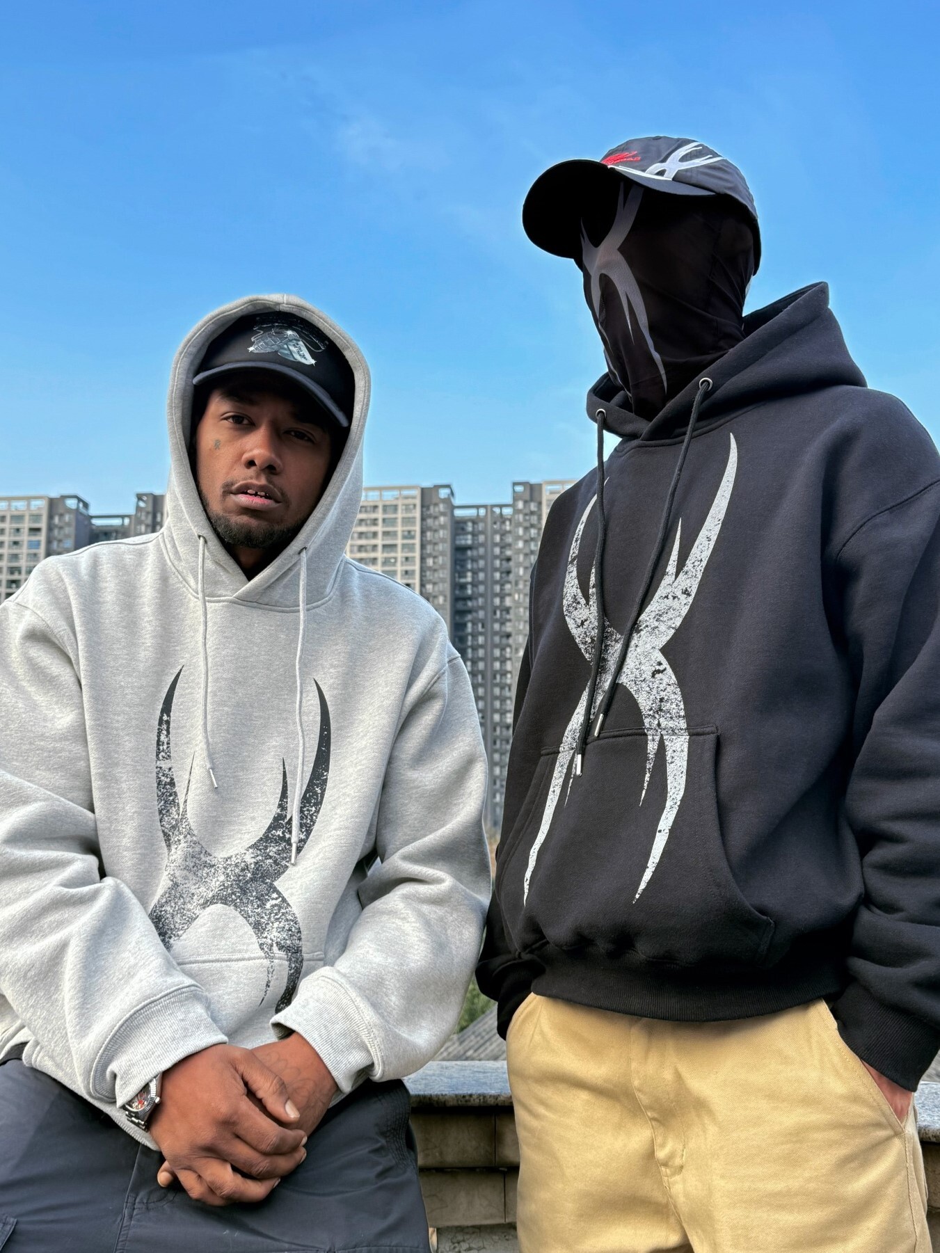 RTVG 復古做舊斑駁印花 前口袋 連帽抽繩 帽T