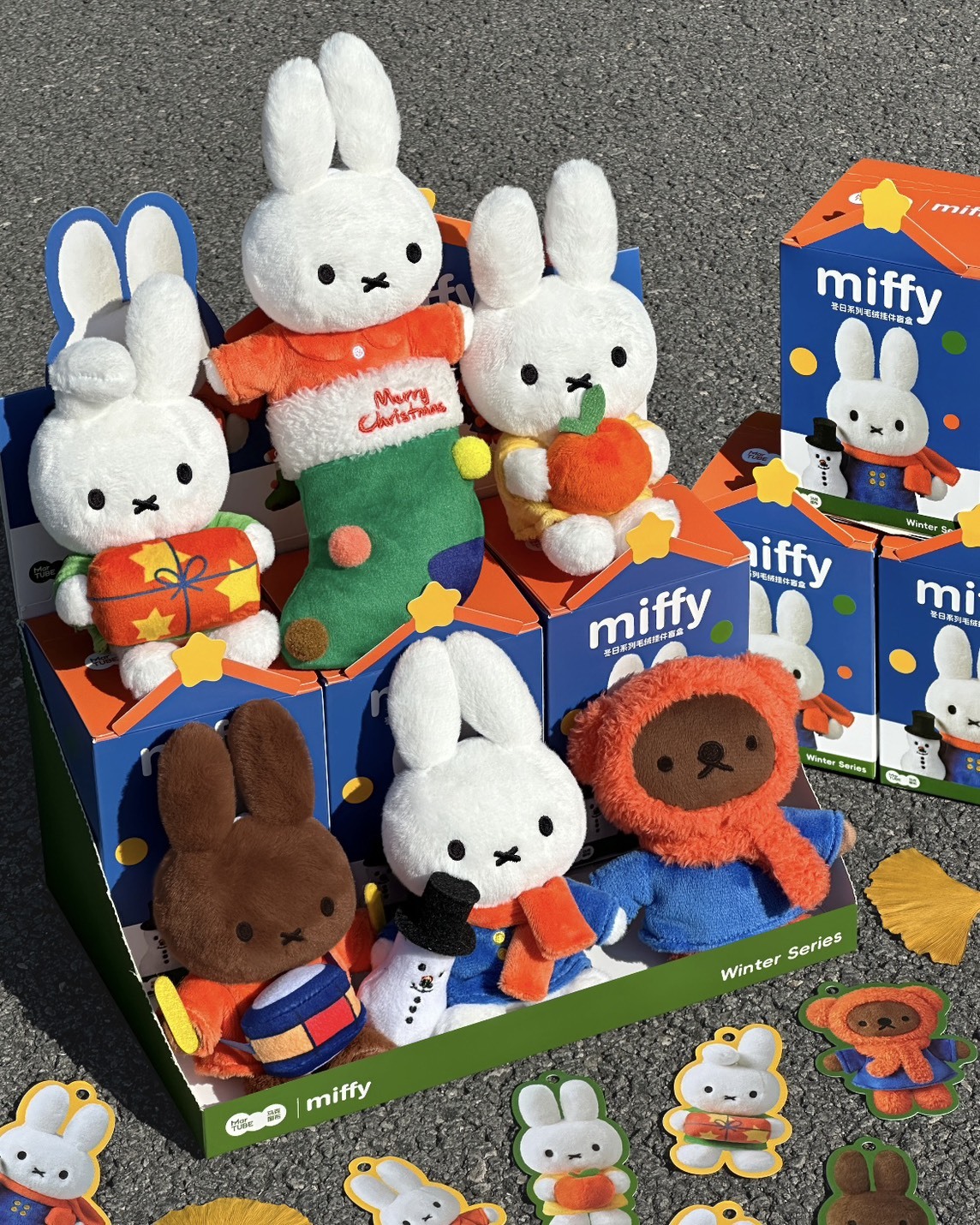 iSNEAKERS｜米菲兔 正版授權 Miffy 冬日聖誕禮物盒 盲盒 吊飾 盲盒 6款