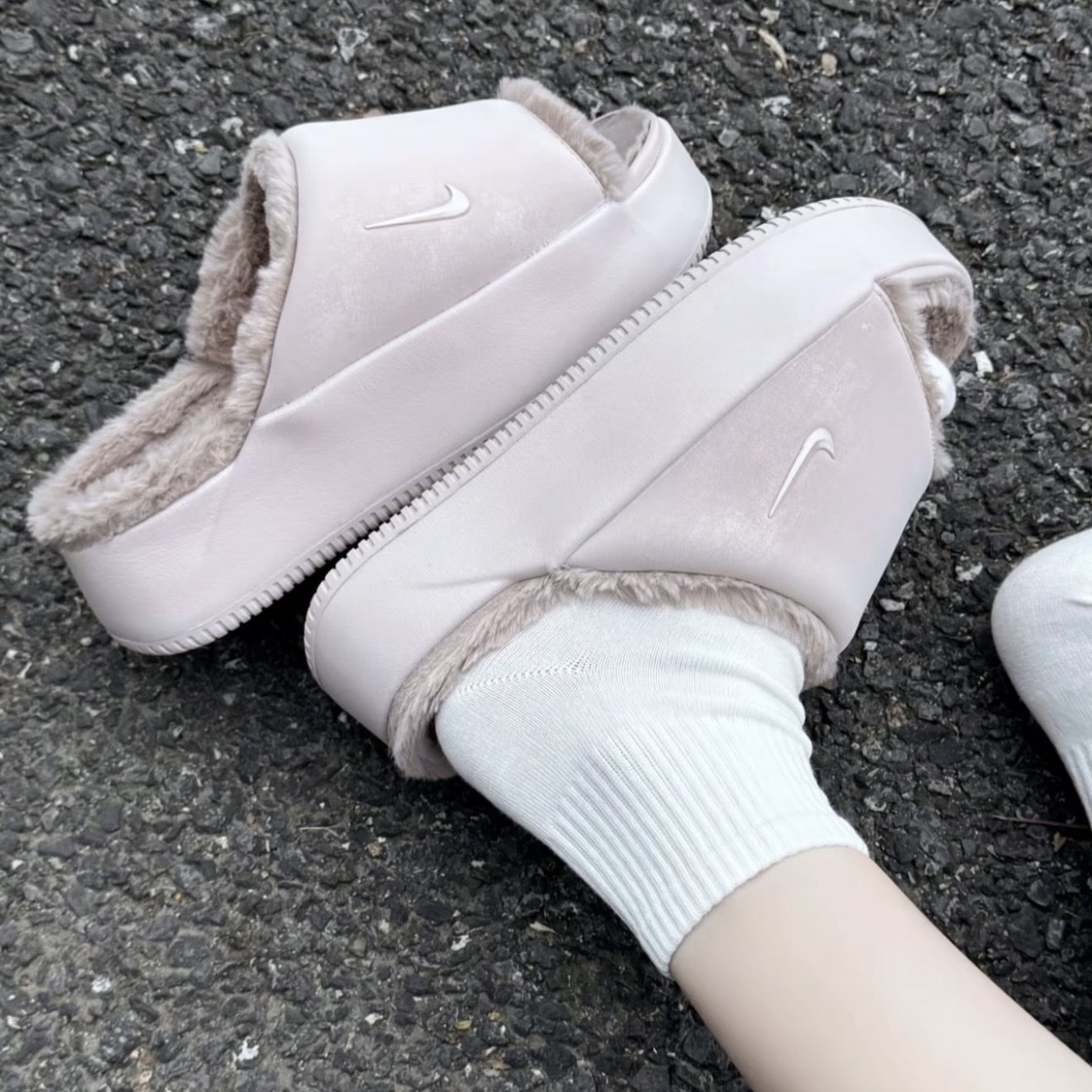 NIKE CALM ELEVATION 淺粉 櫻花粉 厚底 毛毛拖鞋 絨毛 休閒 HV8560-600