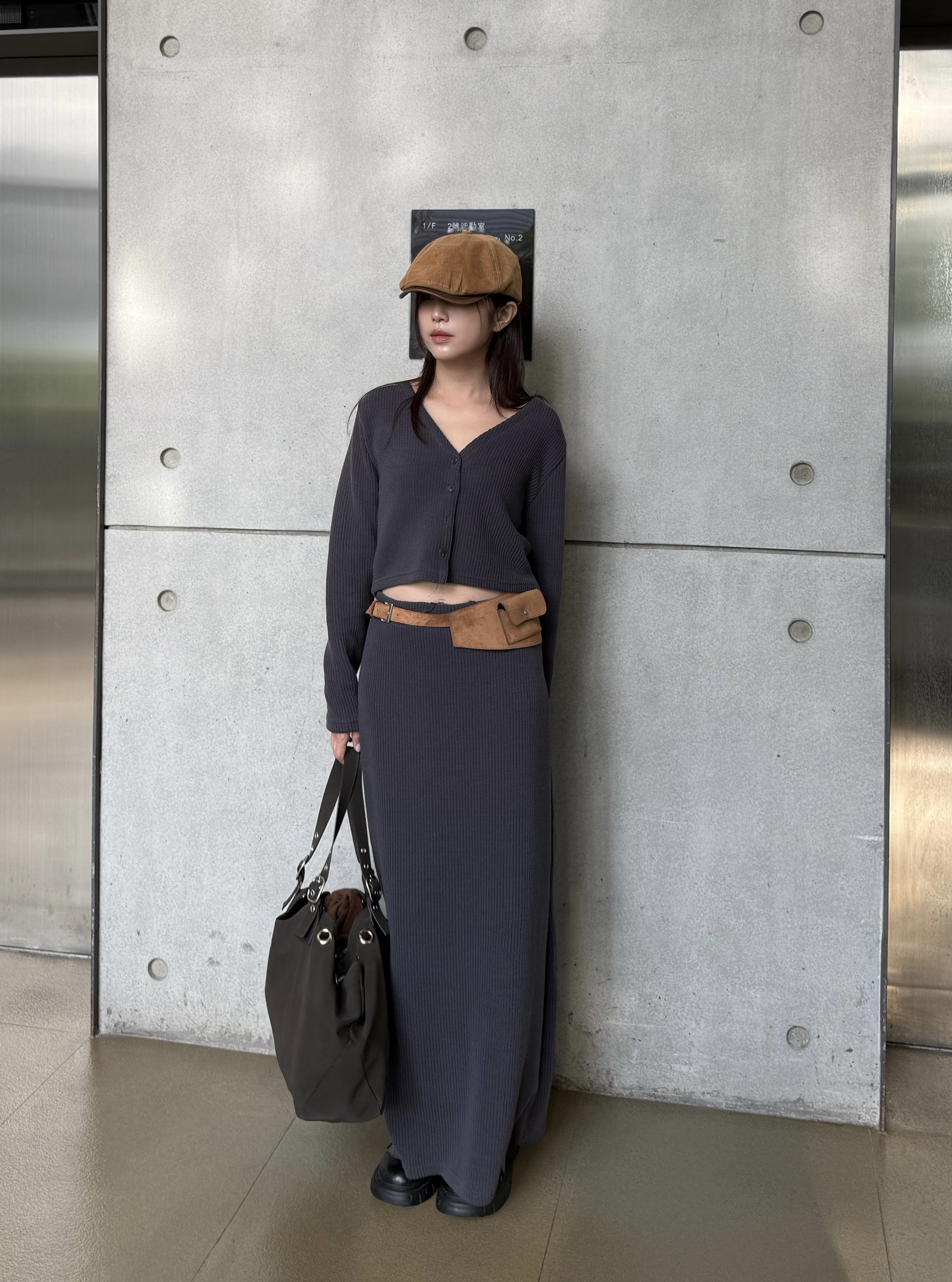 (訂購)日常百搭直紋上衣裙套裝 SET1101(深灰/黑)