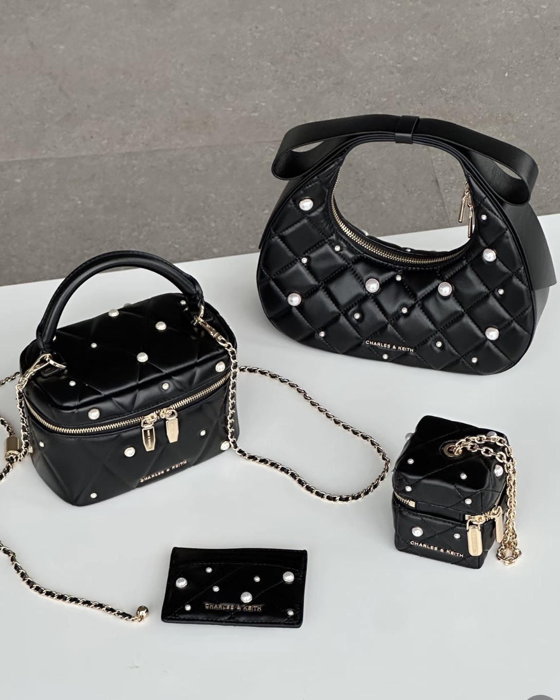 <聖誕限量>Charles & Keith 小CK Janie 蝴蝶結 珍珠系列 黑色