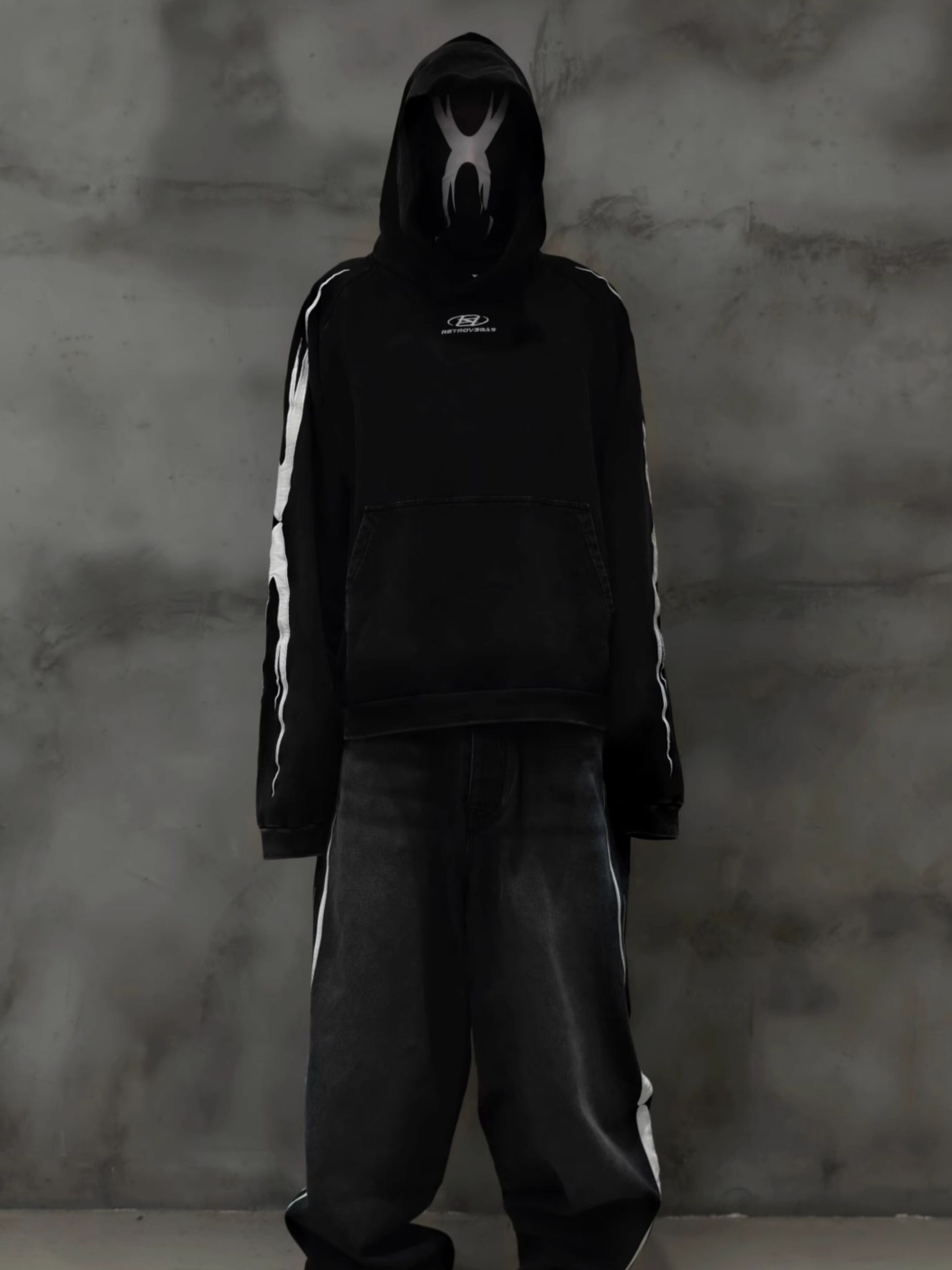 RTVG 胸前刺繡Logo 做舊水洗黑 帽T