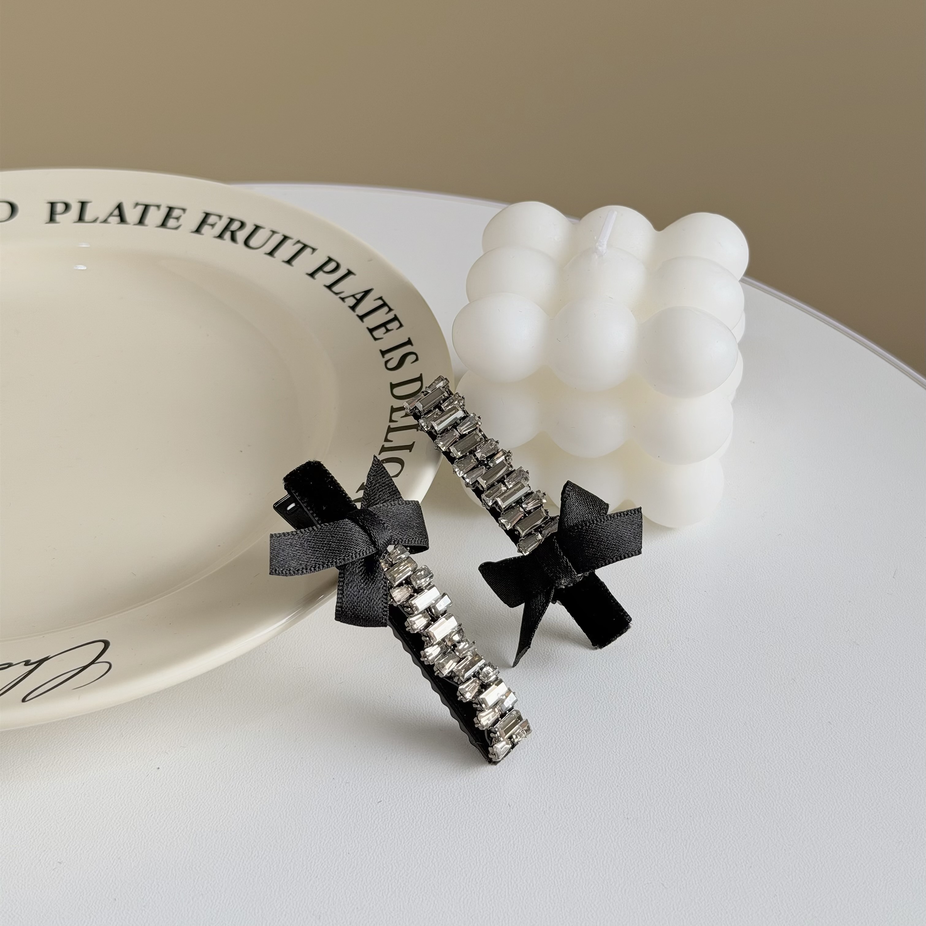 V61水鑽鋯石側邊蝴蝶結壓夾【單支】