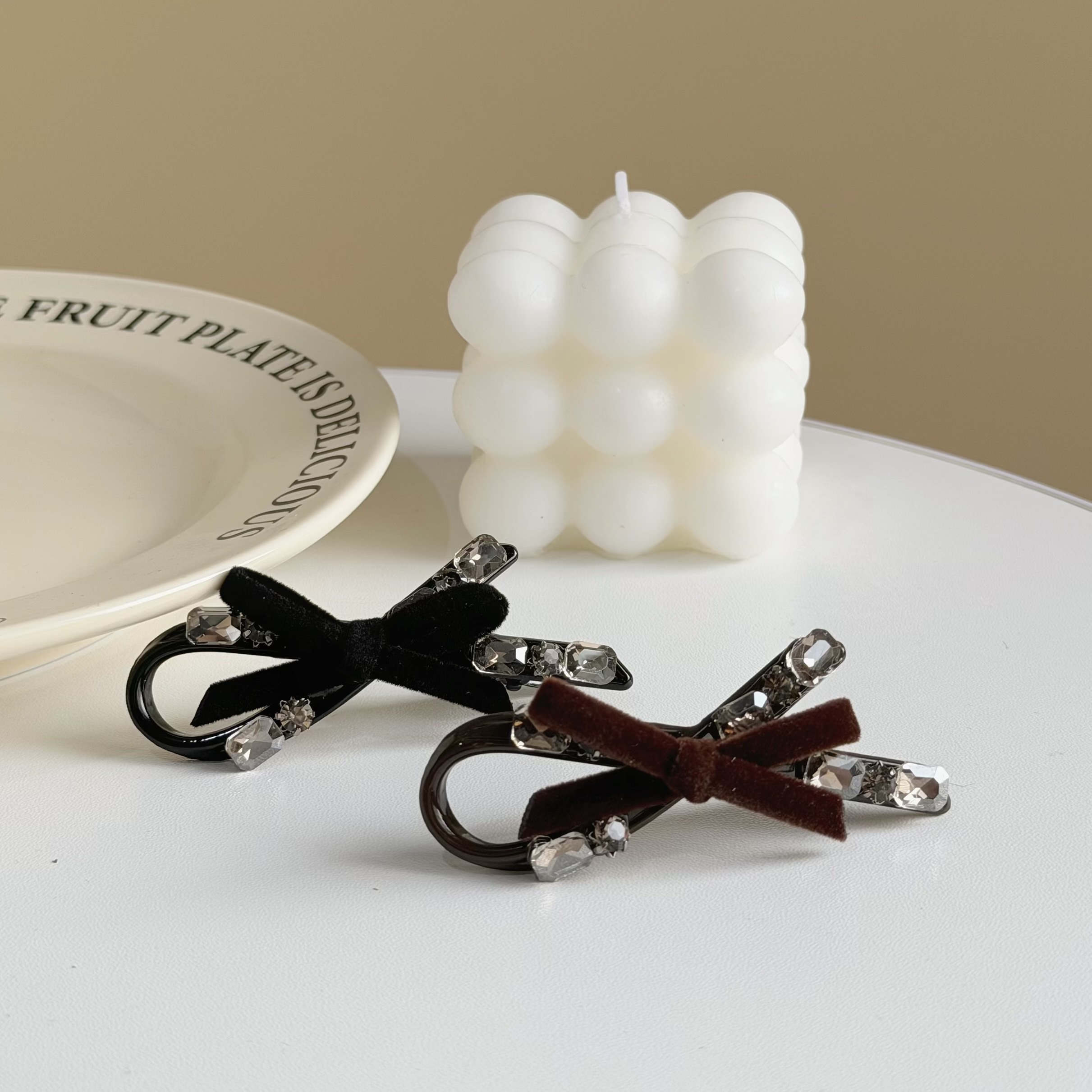 V62水鑽絨布蝴蝶結壓夾【單支】