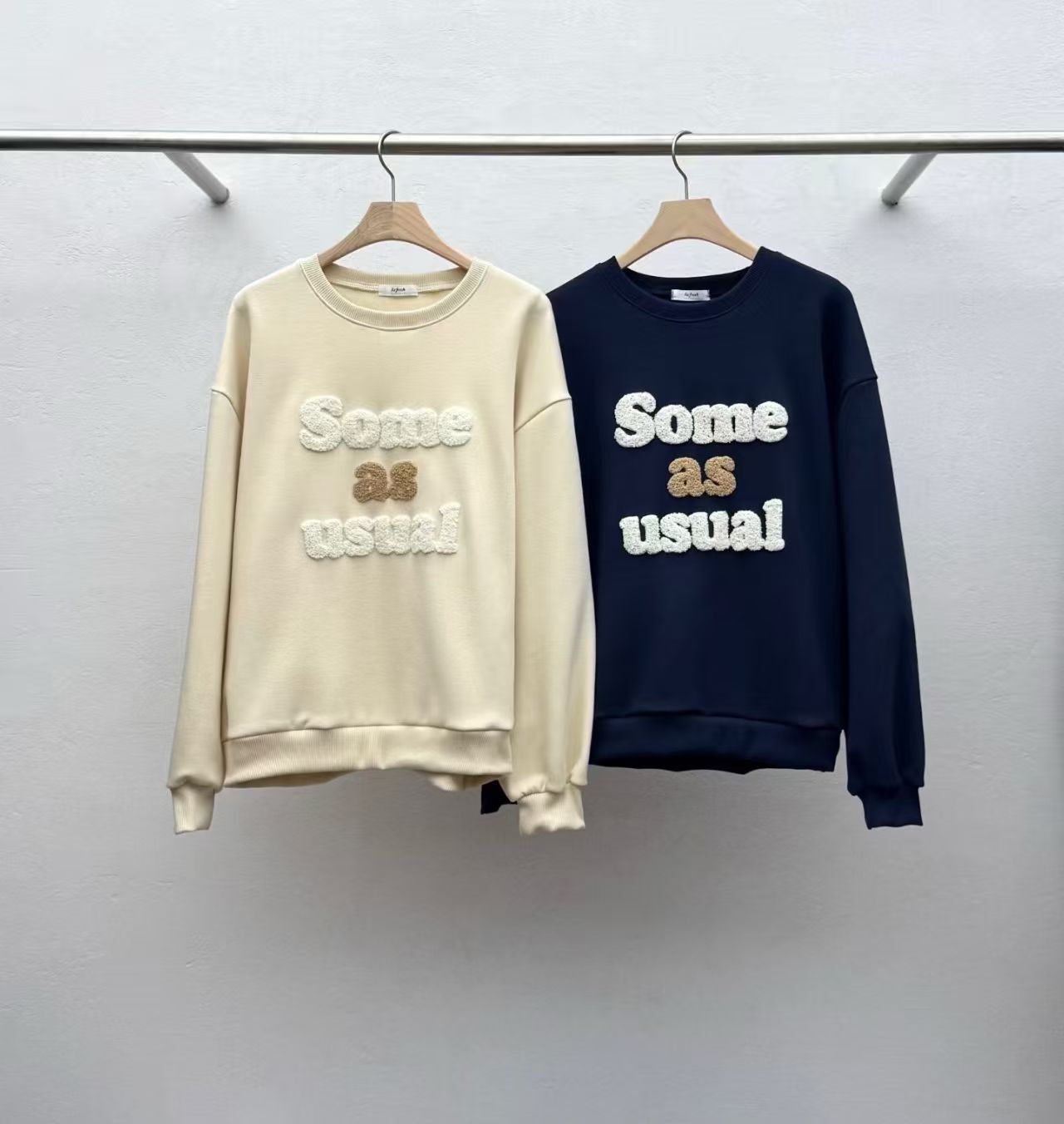 RF5243 立體字母衛衣