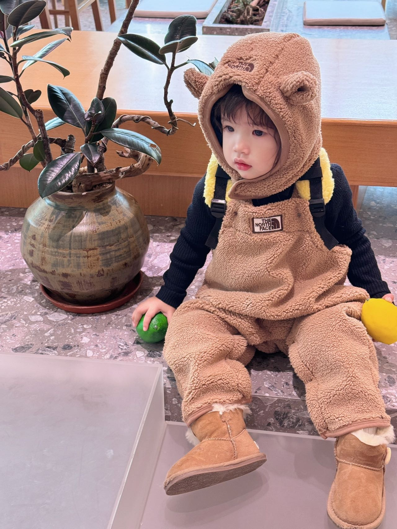 𝐓𝐡𝐞 𝐍𝐨𝐫𝐭𝐡 𝐅𝐚𝐜𝐞 小熊帽背帶褲套裝