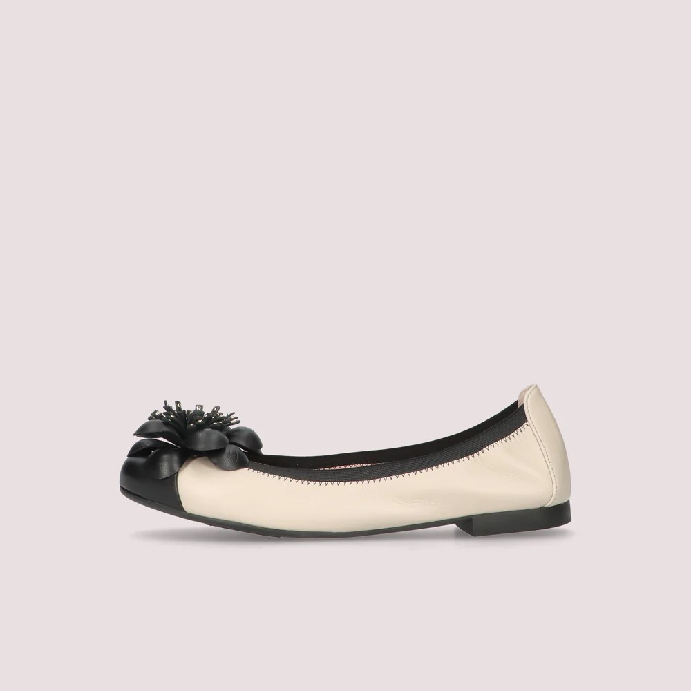 1PB1113-010 PRETTY BALLERINAS Shirley Ballet Flats White Leather #52575_001 (S-K11-E)