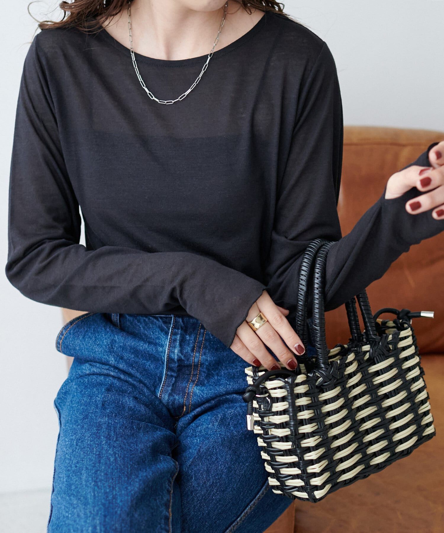 DISCOAT(ディスコート)  【WEB限定】シアーラメプリントロングスリーブTシャツ黑（DCZ1031106A0015）