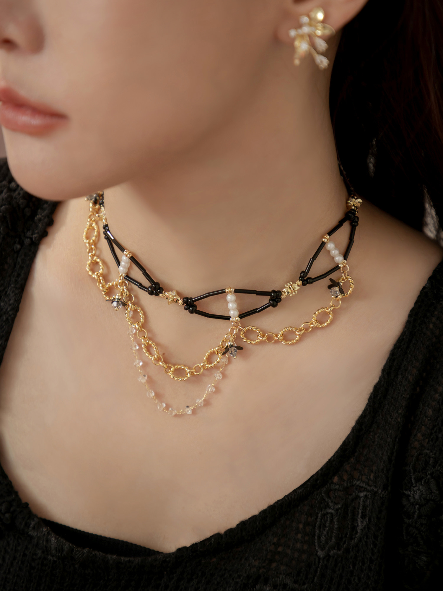 靈魂人物。MUCHAT手作14KGP珠花水晶垂墜項鍊