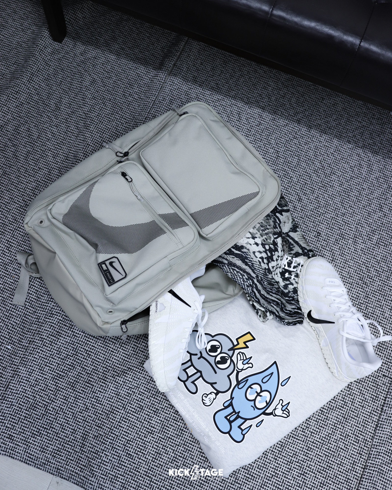 [限時特價5折無退換]  NIKE UTILITY SPEED 2.0 灰綠 卡其 27升 筆電包 多夾層 電腦夾層 後背包 背包【HF0635-253】UTIBG