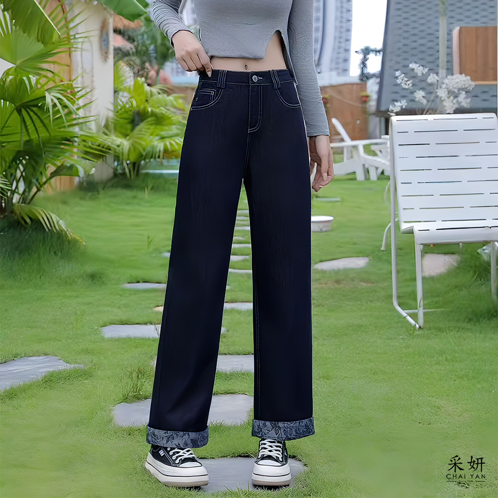 內層滿版花朵直筒牛仔長褲