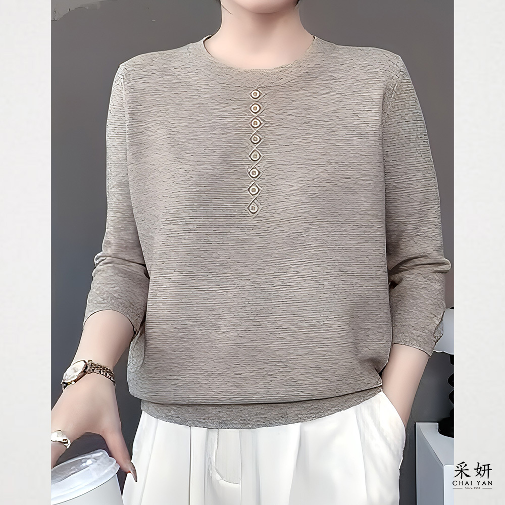 素色裝飾同色排扣針織半袖上衣