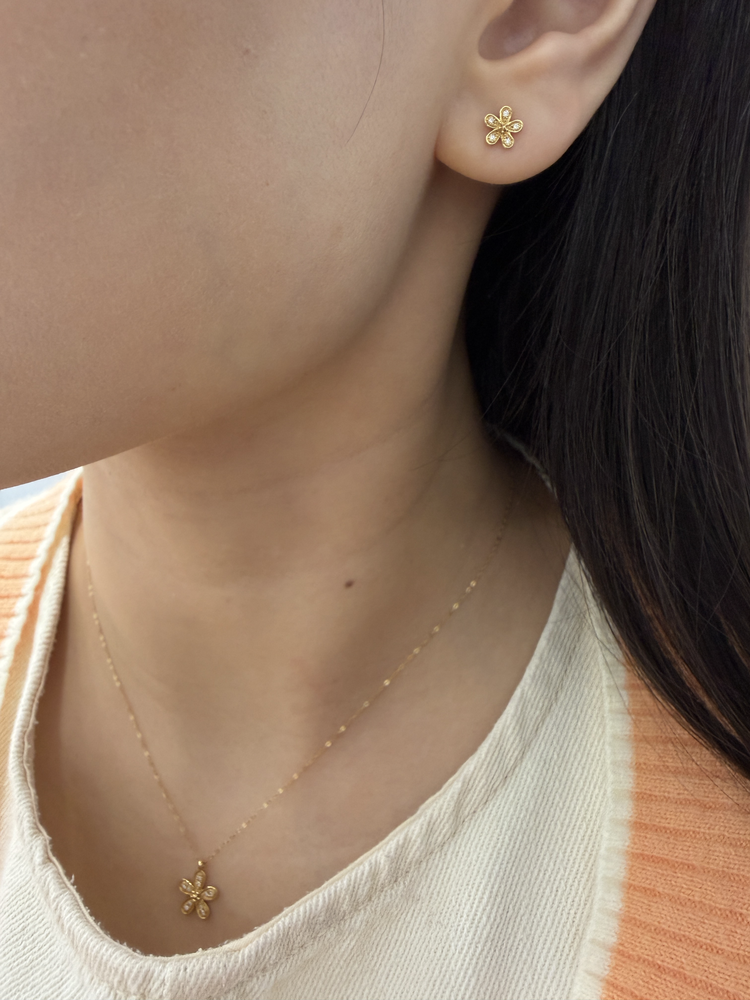 溫柔花造型鑽石頸鏈