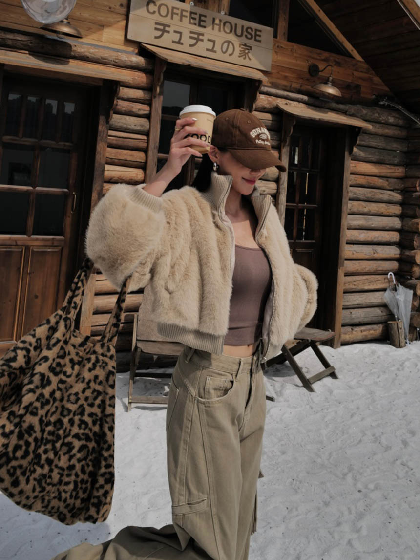 立領坑紋拼接貂毛外套*4色