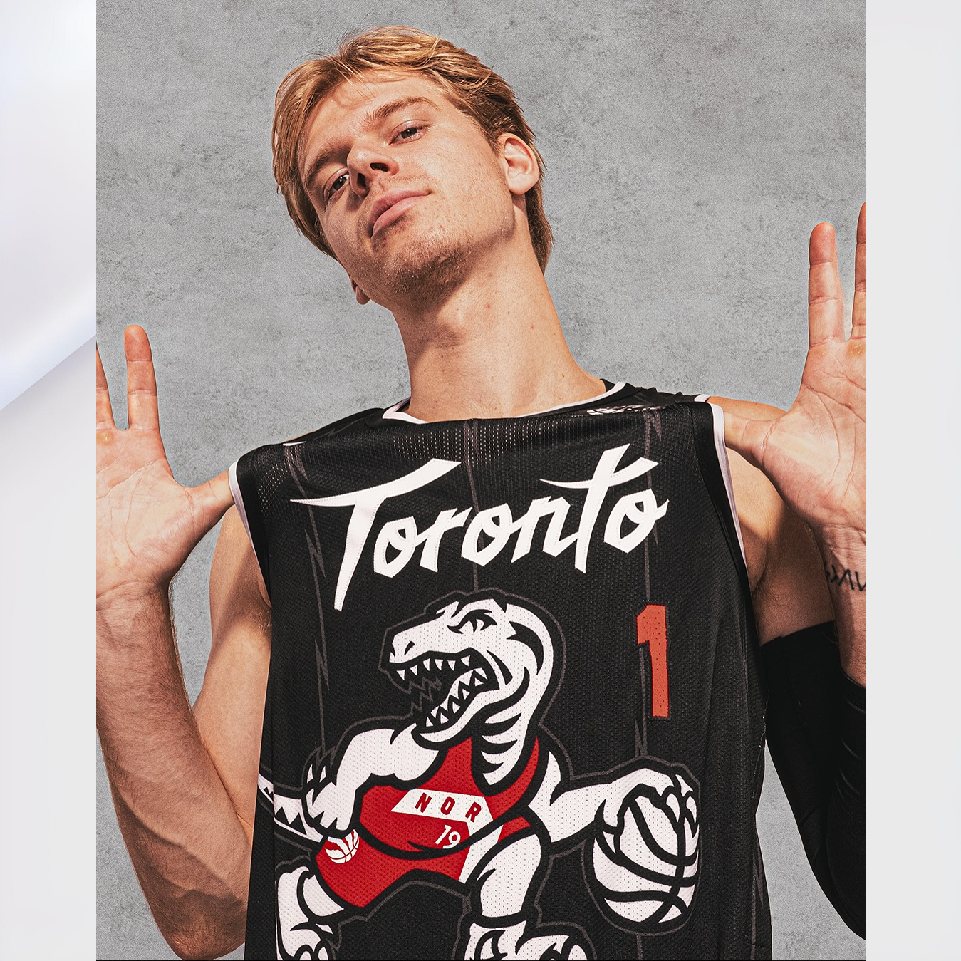 多倫多暴龍隊 25-26 城市版球衣