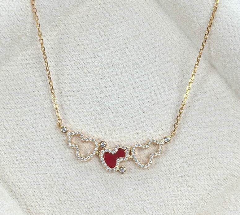 AM07 A0926 鏤空三葫蘆頸鏈 39+2+2cm $298