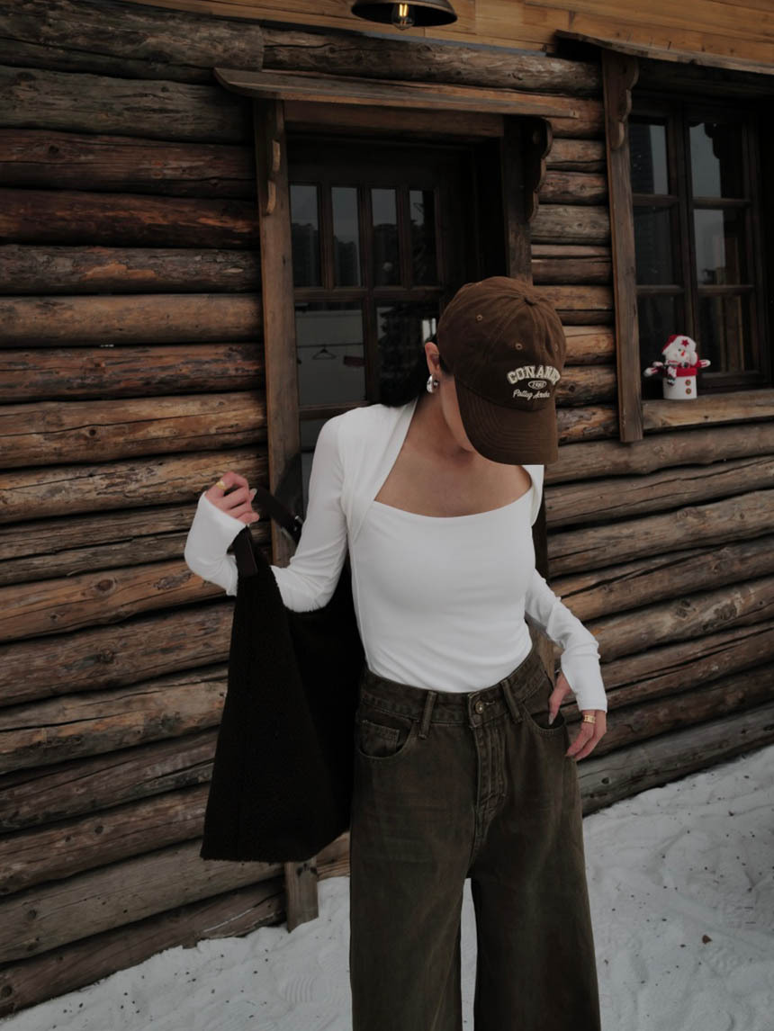 方領露鎖骨修身拇指洞上衣*4色