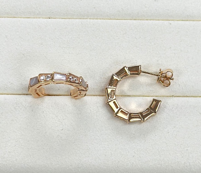 AM12 A1198 白母貝蛇骨耳環 $298