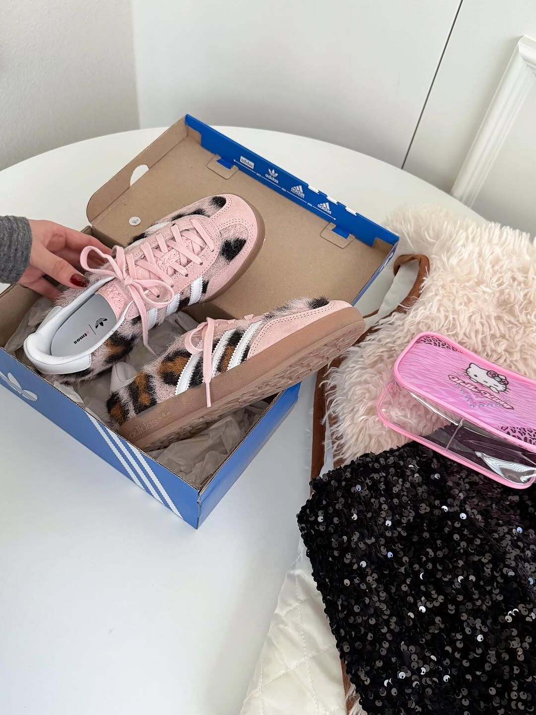 atmos Pink X ADIDAS GAZELLE INDOOR 絨毛豹紋 淡粉 櫻花粉 焦糖底 男女鞋 JS4600 / 預購