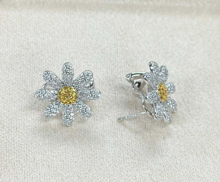 AM21 S-MDE2111-400 雛菊耳環 $298