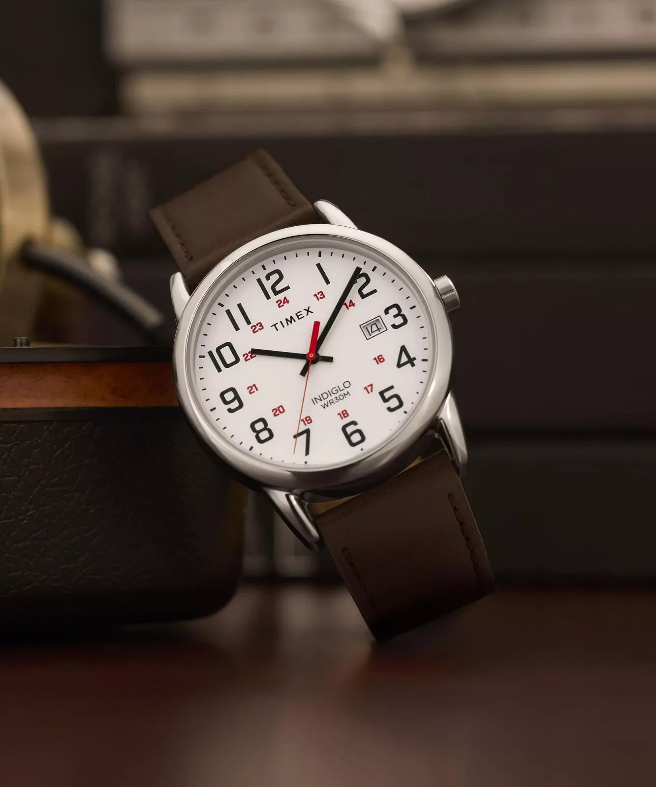 萬年鐘錶 - TIMEX 天美時  紳士冷光皮革男錶 TW2Y12600  錶徑38MM