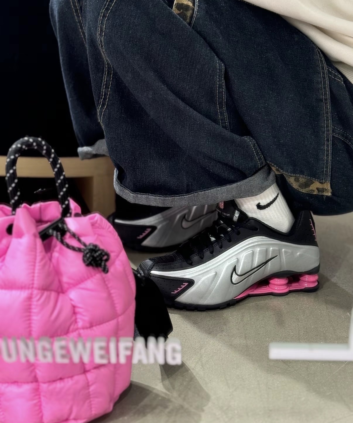 男女鞋 NIKE W SHOX R4 黑銀粉 氣墊 緩震 復古 彈簧鞋 運動鞋【AR3565-012】