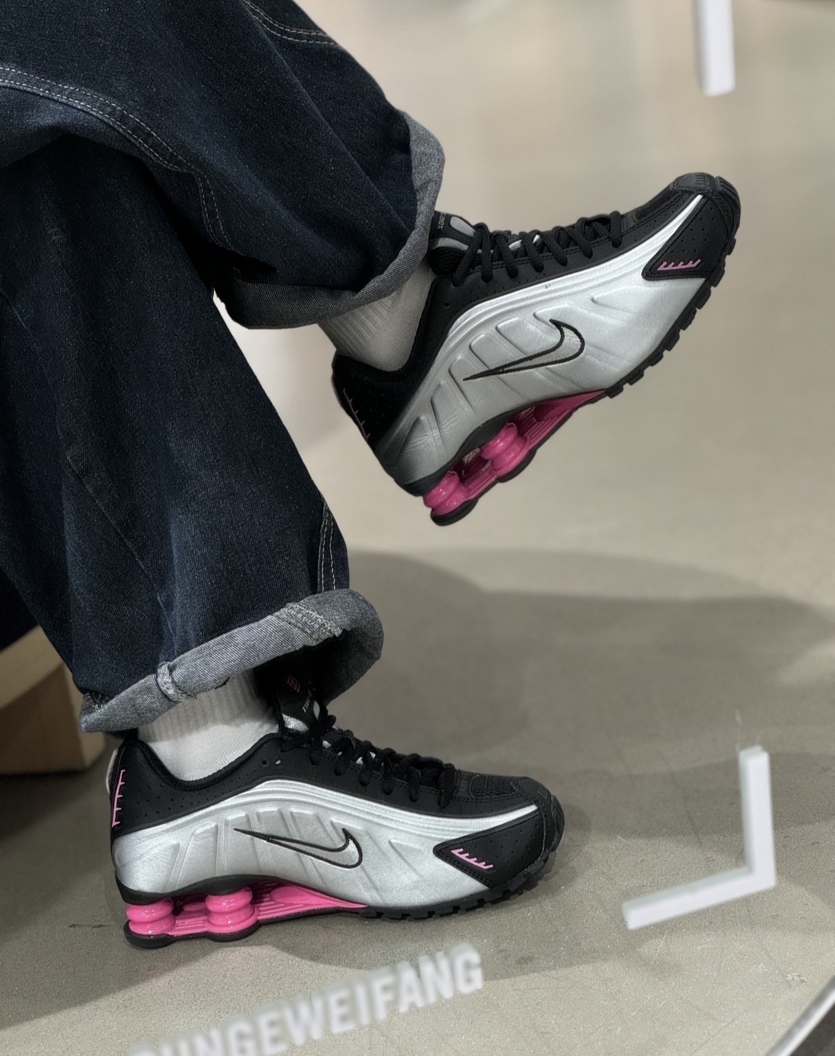 男女鞋 NIKE W SHOX R4 黑銀粉 氣墊 緩震 復古 彈簧鞋 運動鞋【AR3565-012】