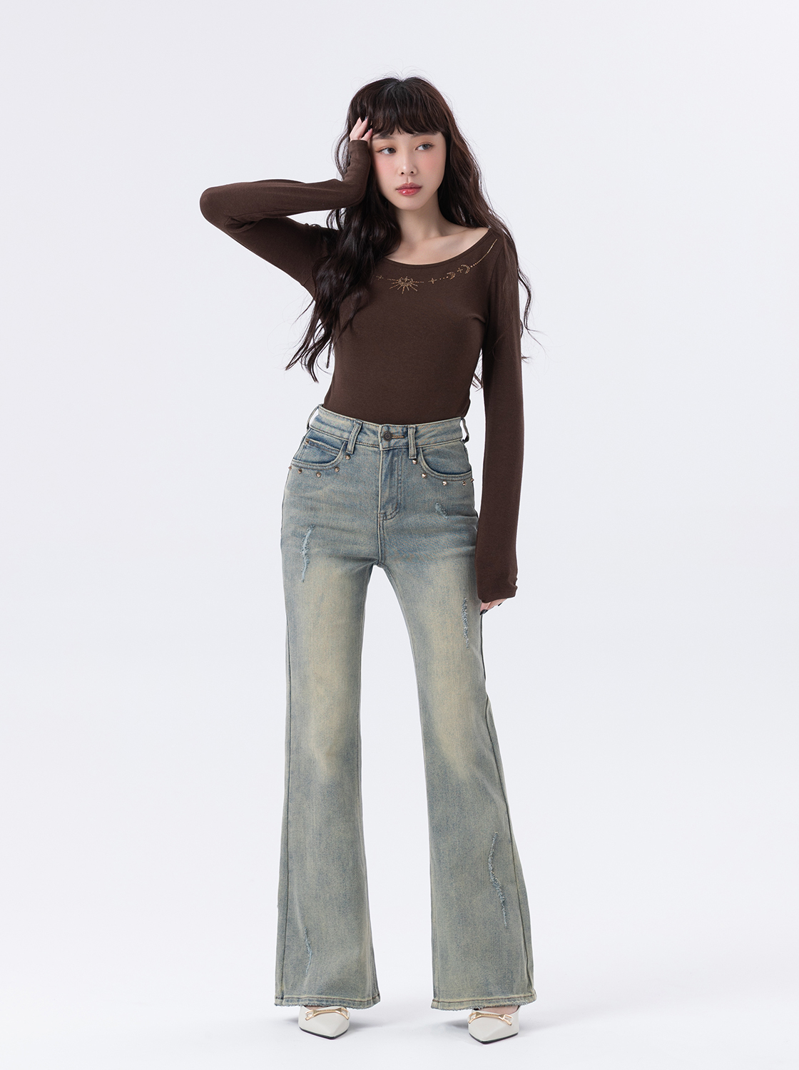 低腰鉚釘喇叭褲